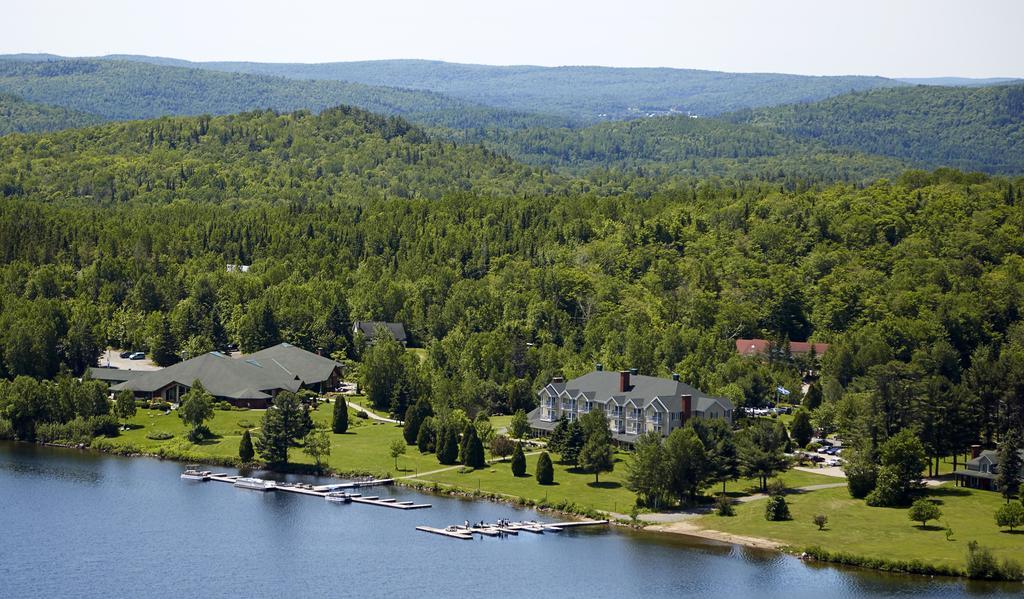 Auberge Du Lac-A-L'Eau-Claire Saint-Alexis-des-Monts Exteriör bild