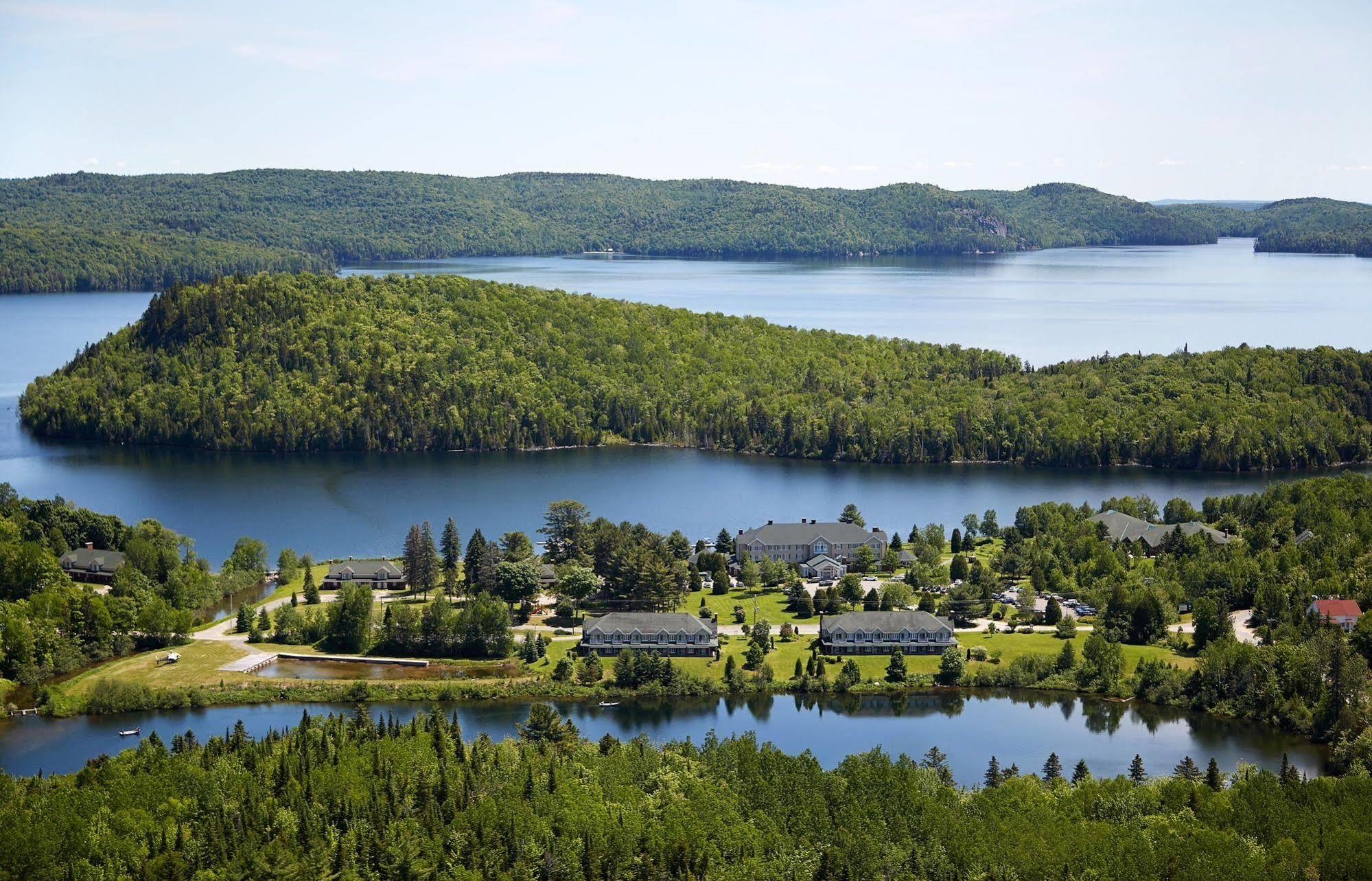 Auberge Du Lac-A-L'Eau-Claire Saint-Alexis-des-Monts Exteriör bild