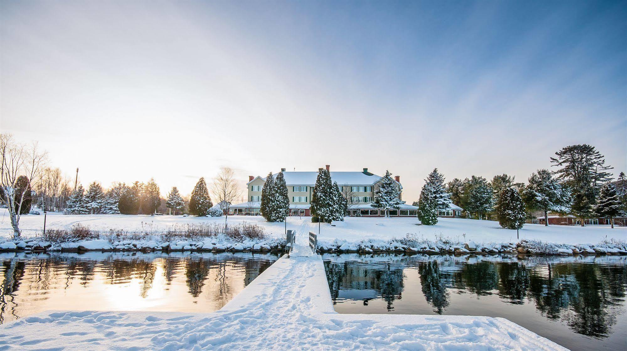 Auberge Du Lac-A-L'Eau-Claire Saint-Alexis-des-Monts Exteriör bild